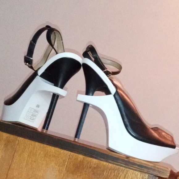 DOLCE VITA DV8 SLING BACKS - Picture 14 of 16